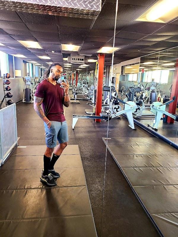 24 Hour Fitness